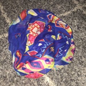 Tribal print scarf NWOT
